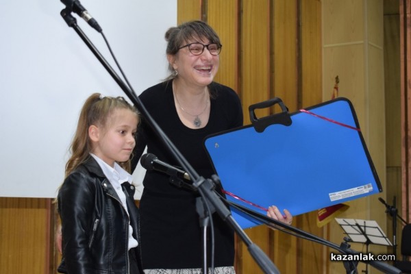 15 художници от Казанлък бяха отличени в конкурса „Наследници на Дечко Узунов“