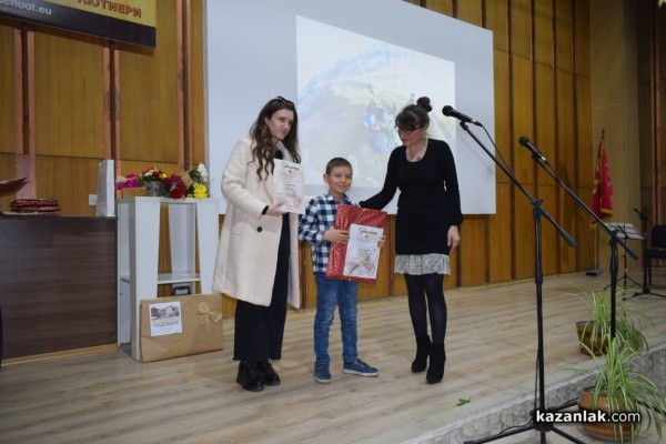 15 художници от Казанлък бяха отличени в конкурса „Наследници на Дечко Узунов“