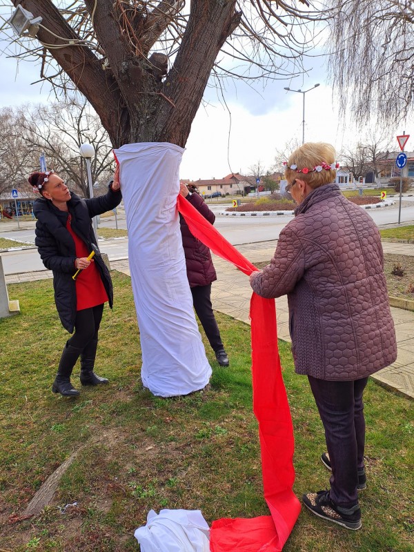 Енина готова да посрещне Баба Марта 