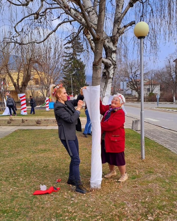Енина готова да посрещне Баба Марта 
