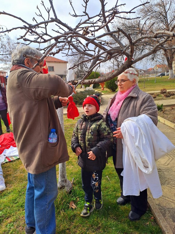 Енина готова да посрещне Баба Марта 