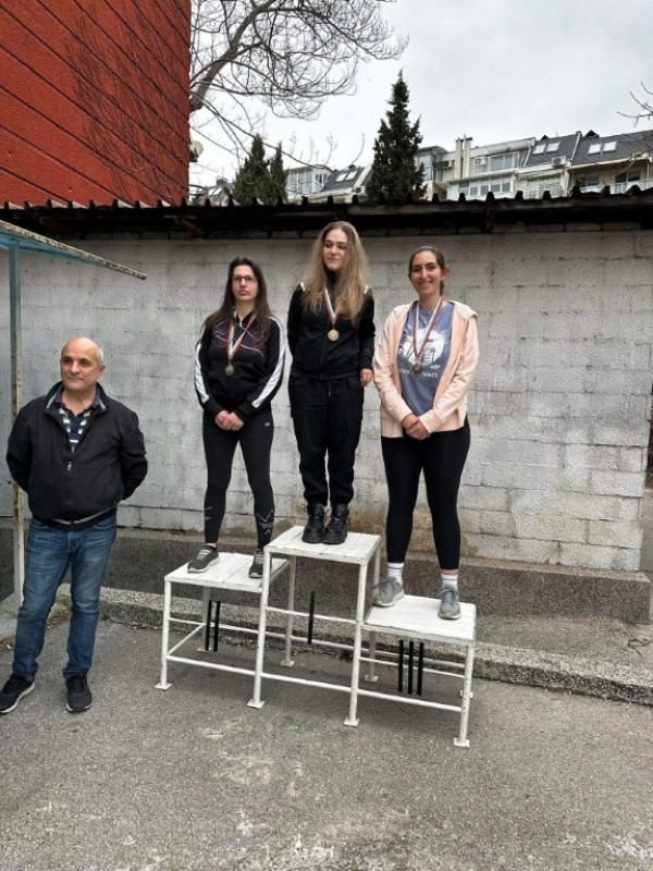 Симона Милева от клуб “Севтополис“ се завърна с бронзов медал от държавното във Варна