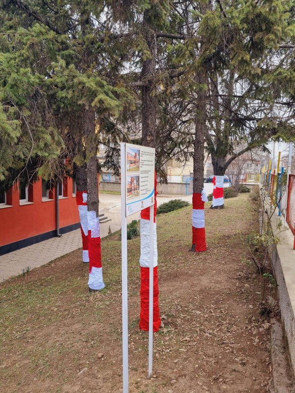 Децата от ДГ “Юрий Гагарин“ си спретнаха първомартенска украса