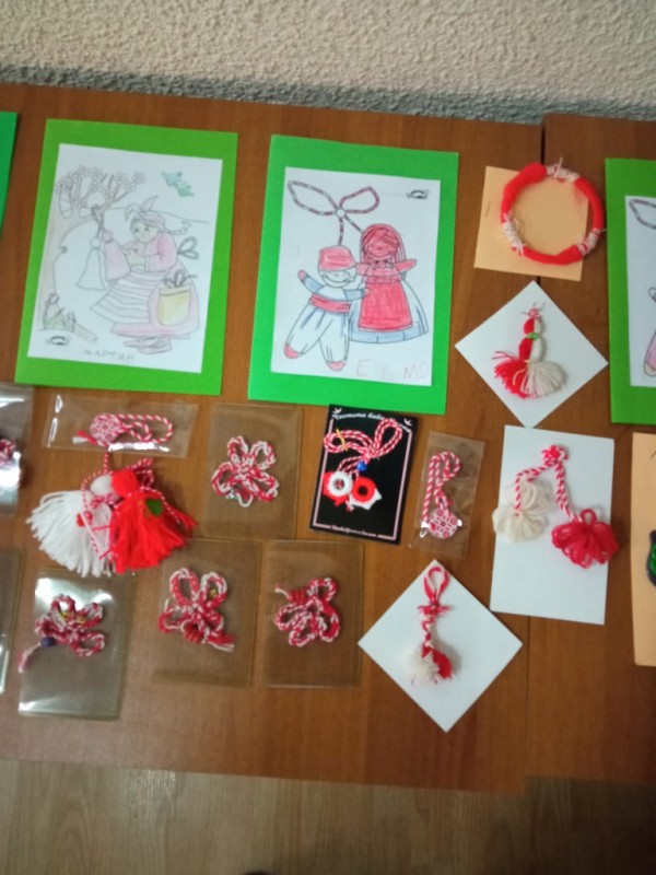 Десетки малчугани се превърнаха в „Помощниците на Баба Марта”