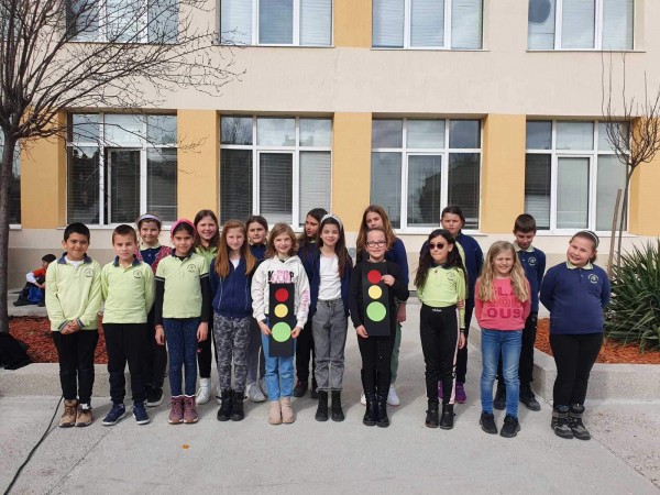 Отборите на ОУ ”Мати Болгария” и ПГТТМ първенци в състезание по безопасност на движението