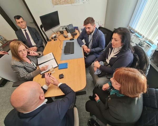 След призива на Кмета Галина Стоянова, България има шанс да защити розовото си масло в ЕП