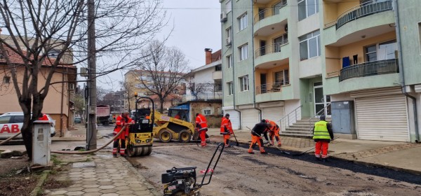 След ВиК - започва асфалтиране на улици в центъра на Казанлък