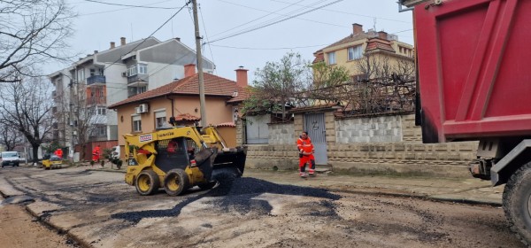 След ВиК - започва асфалтиране на улици в центъра на Казанлък