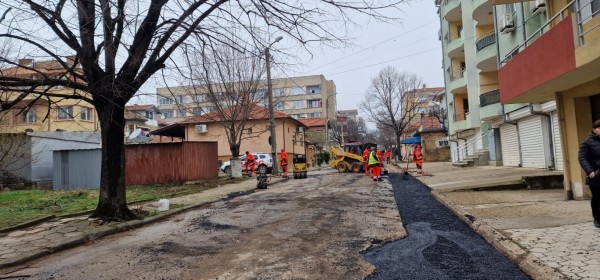 След ВиК - започва асфалтиране на улици в центъра на Казанлък
