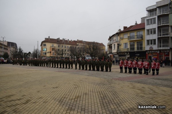 С издигане на националния флаг тържествата за 3 март започнаха в Казанлък