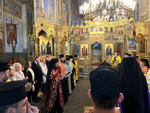 Казанлък се поклони пред героите на Освобождението на България