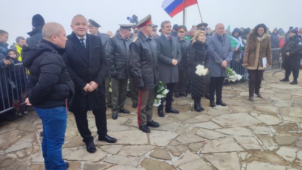 Казанлък се поклони пред героите на Освобождението на България