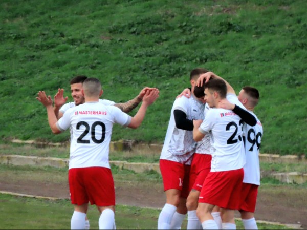 За пореден път Розите надвиха Карнобат с 2:1