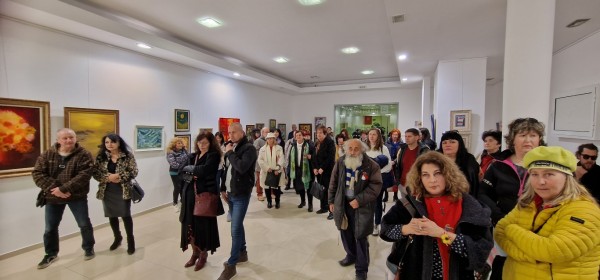 Галина Стоянова към жените-творци: Всяка от вас носи много радост в сърцето си, изразена в тези платна!