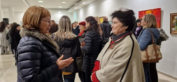 Галина Стоянова към жените-творци: Всяка от вас носи много радост в сърцето си, изразена в тези платна!