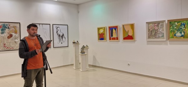 Галина Стоянова към жените-творци: Всяка от вас носи много радост в сърцето си, изразена в тези платна!