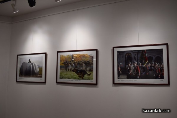 Кадър от Казанлък стана част от изложбата “Хиляди лица-една армия“ на военният фотограф Вяра Йовева