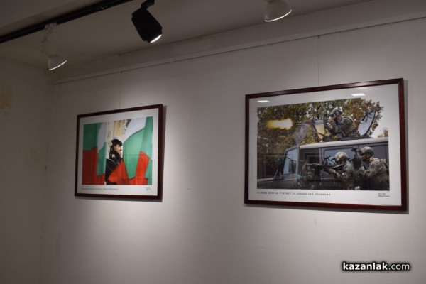 Кадър от Казанлък стана част от изложбата “Хиляди лица-една армия“ на военният фотограф Вяра Йовева