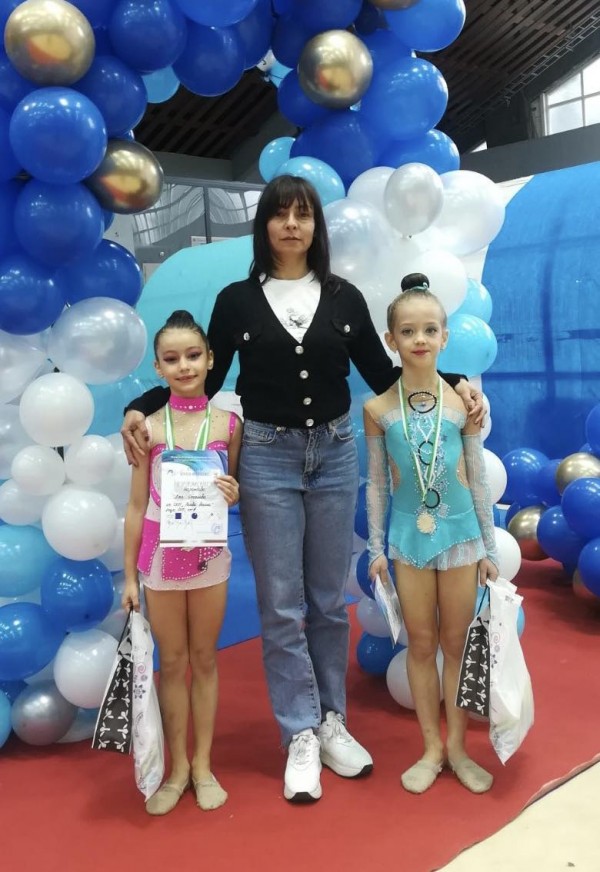 Гимнастичките от “Розова Долина“ се окичиха с нови медали в София