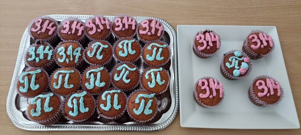 Денят на числото π (3,14) отбелязаха в ПГЛПТ с математическо състезание