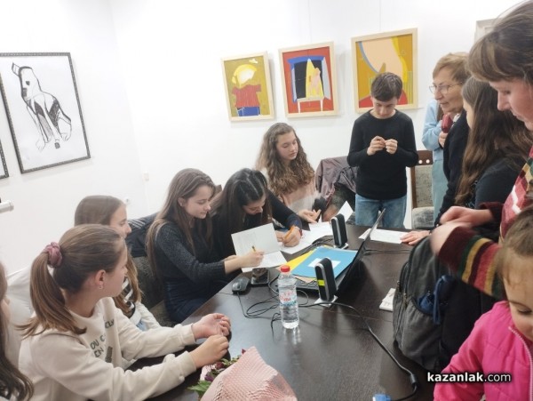 Светлинките представиха най-новата си книга „Тайната на старата върба“