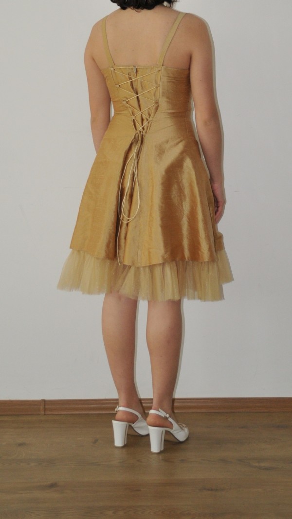 За поредна година абитуриенти в нужда могат да получат тоалет безплатно и анонимно