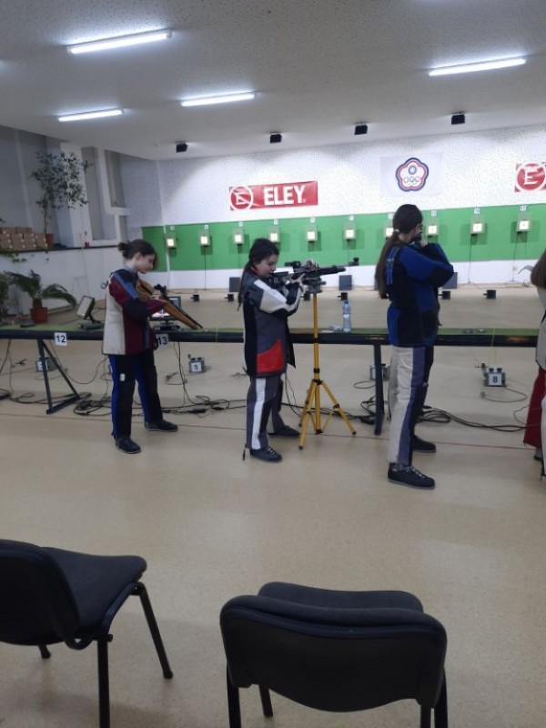 Отборът на дамите от клуб “Севтополис“ спечели бронзов медал на Държавното по спортна стрелба в Търговище