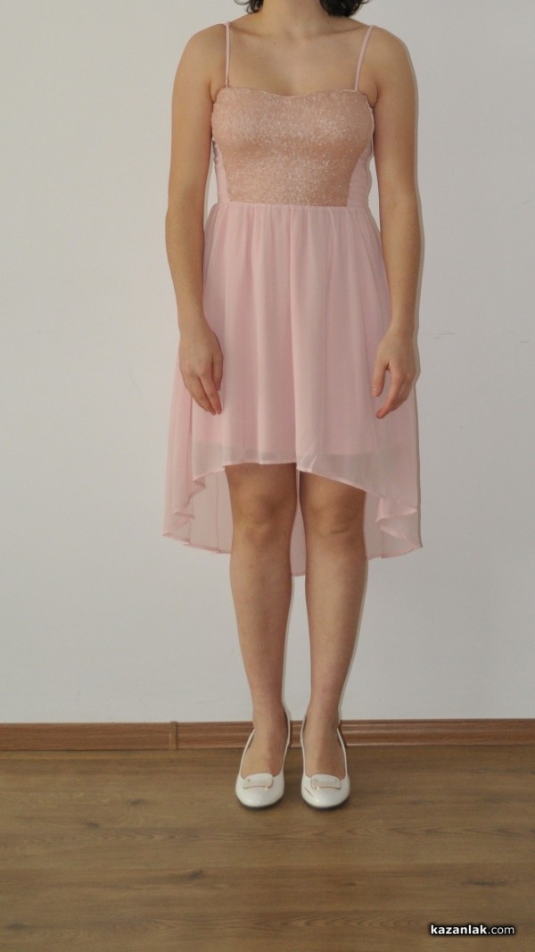 За поредна година абитуриенти в нужда могат да получат тоалет безплатно и анонимно