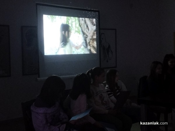 Светлинките представиха най-новата си книга „Тайната на старата върба“