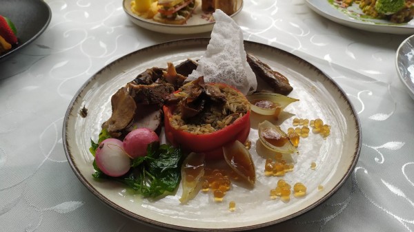 Ученици от ПГЛПТ се класираха за националното състезание “Най-добър млад готвач и сервитьор“ в Албена