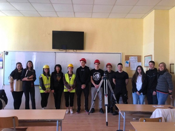 Представиха атрактивно най-младата специалност в ПГ “Иван Хаджиенов“