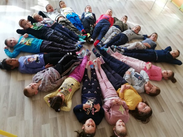 Децата на ДГ “Юрий Гагарин“ показаха съпричастност към хората със синдром на Даун