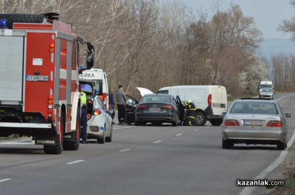 Катастрофа до разлкона за Мъглиж. Има пострадал / ОБНОВЕНА