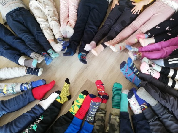 Децата на ДГ “Юрий Гагарин“ показаха съпричастност към хората със синдром на Даун