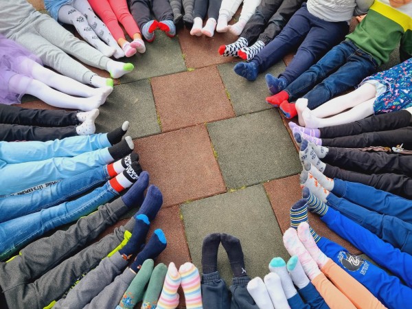 Децата на ДГ “Юрий Гагарин“ показаха съпричастност към хората със синдром на Даун