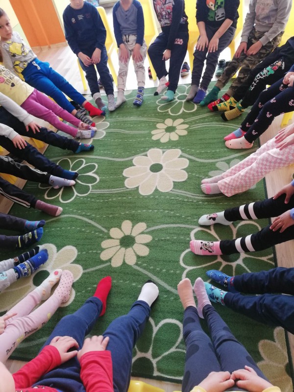 Децата на ДГ “Юрий Гагарин“ показаха съпричастност към хората със синдром на Даун