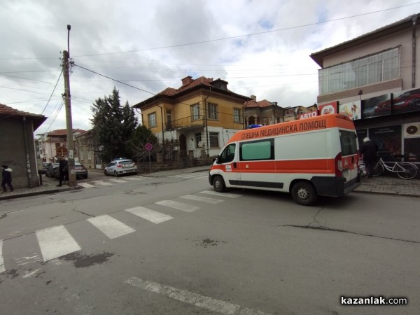 Шофьор блъсна възрастен мъж на колело