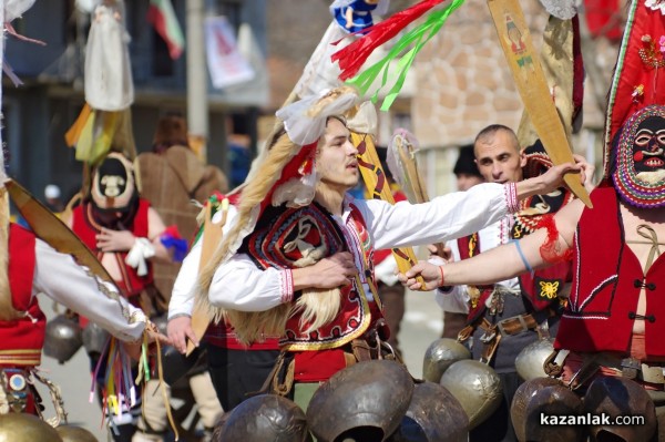 Над 1000 кукери от различни краища на страната идват за „Старци в Турия” тази събота 