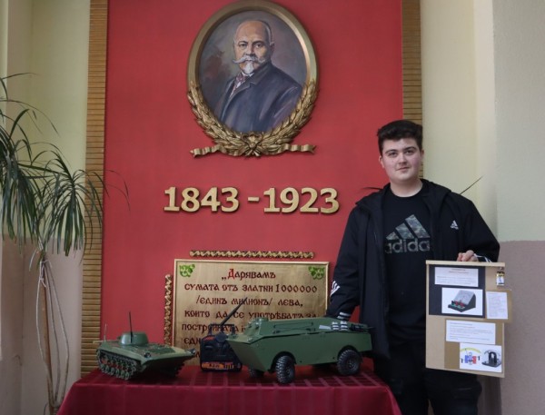 Учениците от специалността „Машини и системи с ЦПУ“ демонстрираха техническа мисъл