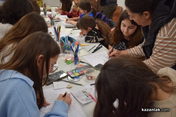 Малки художници рисуваха карикатури за шести път в традиционното издание на „Училище за карикатура“ 