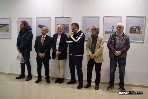 Карикатури на световно известни имена гостуват в Казанлък