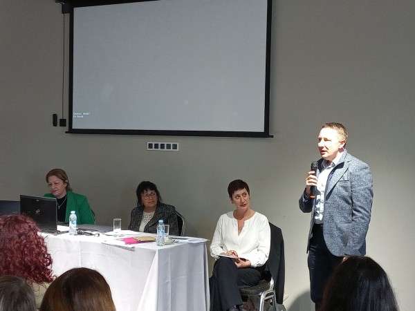 Жените на Казанлък участваха в конференция за защита правата на жените срещу домашно насилие