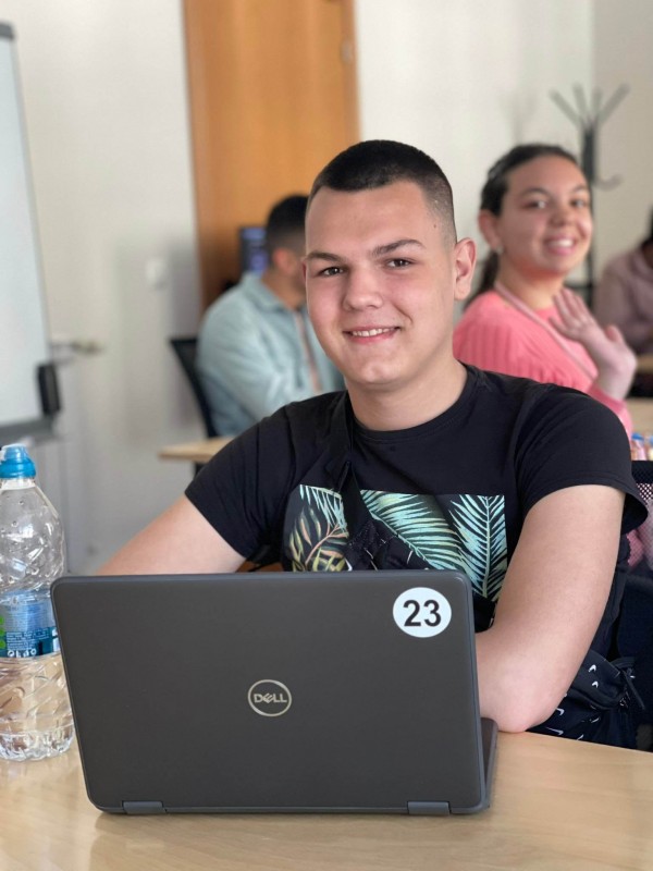 Стартира поредна мобилност по програма „Еразъм+“ за 15 ученици на ПГЛПТ