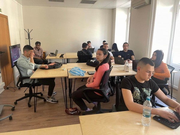 Стартира поредна мобилност по програма „Еразъм+“ за 15 ученици на ПГЛПТ