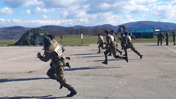 Стремци се класираха трети в дуелна и щафетна стрелба с Калашников