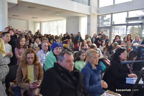 115 творци от цялата страна бяха отличени в конкурсите „Малките нашенци” и „Присмехулници”