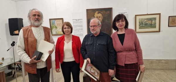 Признателност от кмета Галина Стоянова за дългогодишната работа на редколегията на списание “Кула“