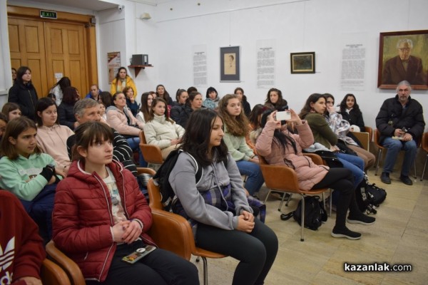 Деси Добрева, милион детски усмивки и литературна премиера беляза петия ден от дните посветени на Чудомир