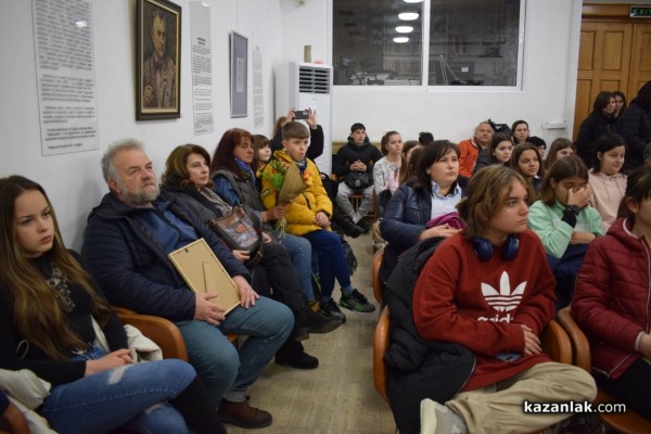 Деси Добрева, милион детски усмивки и литературна премиера беляза петия ден от дните посветени на Чудомир