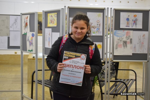 Натали-Габриел Скобелева спечели първото място в шестото издание на „Училище за карикатура“